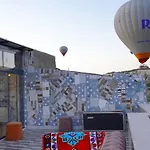 מלון Alpha Stone House גורמה