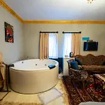 Готель Alpha Stone House
